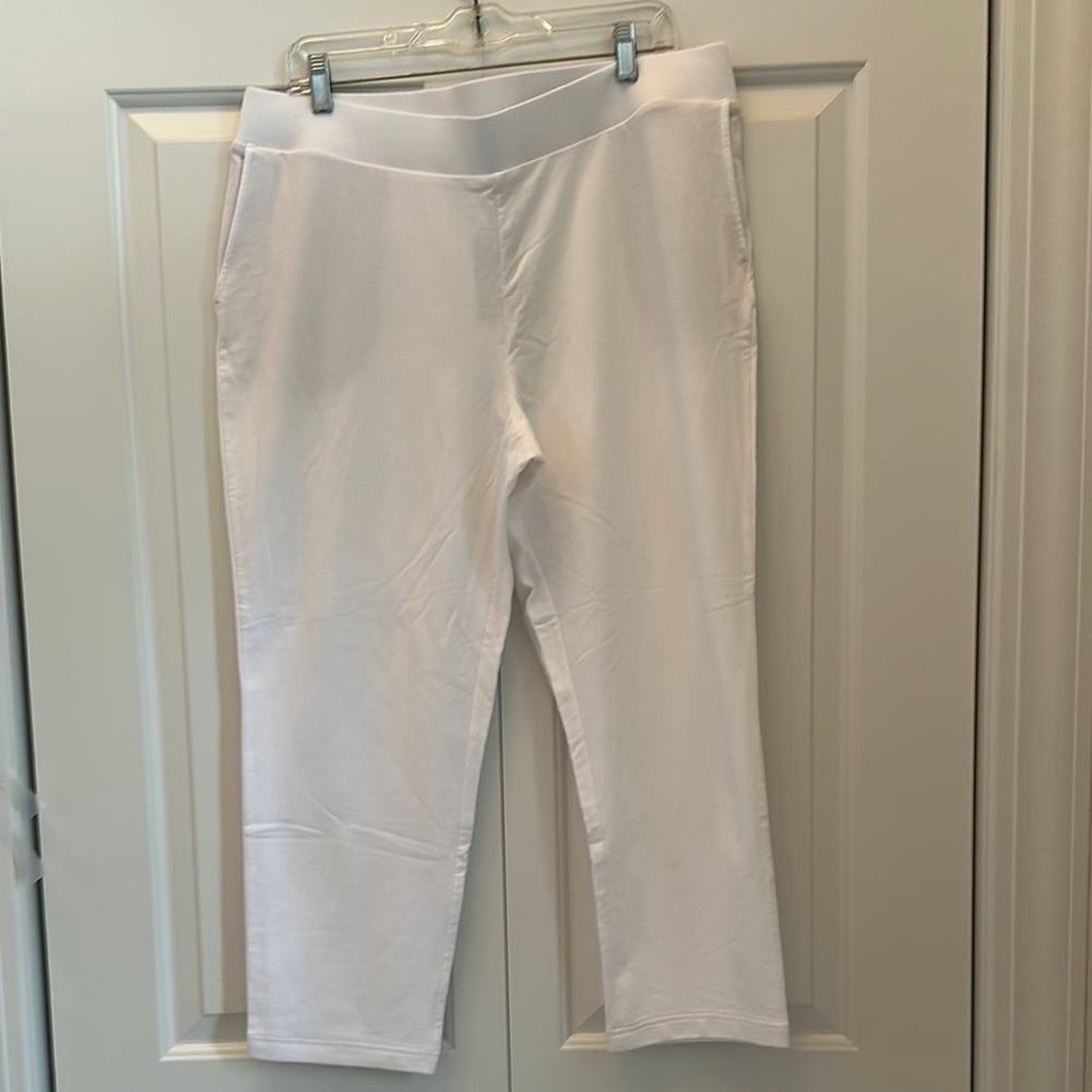 J. Jill White Slim Leg Crop Pants NWT Size L